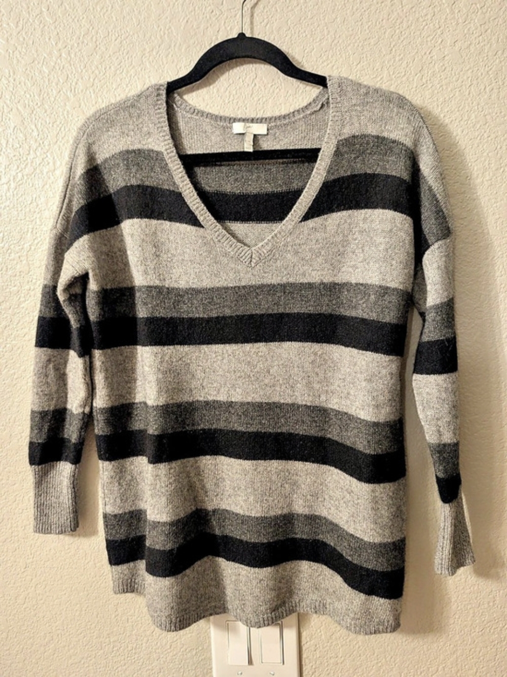 Joie Striped Black And Gray V-Neck Wool Blend Sweater Small